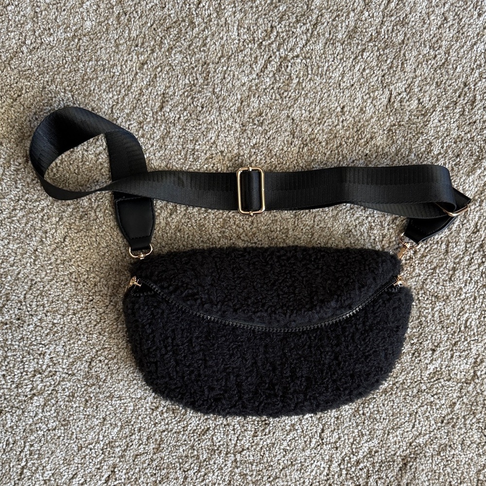 Black Jen & Co Shearling Crossbody Bag